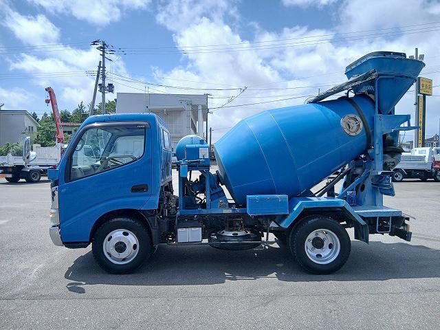 2007 Hino Dutro – thumbnail 4