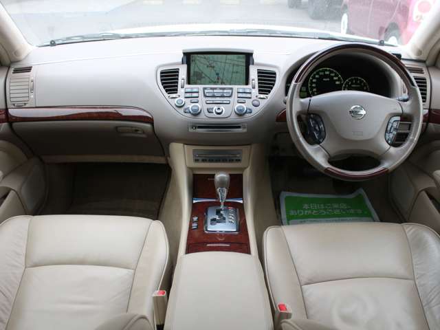2010 Nissan President – thumbnail 4