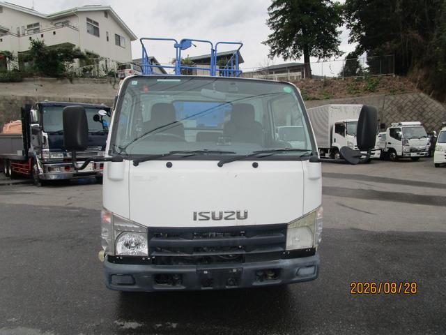 2011 Isuzu Elf – thumbnail 2