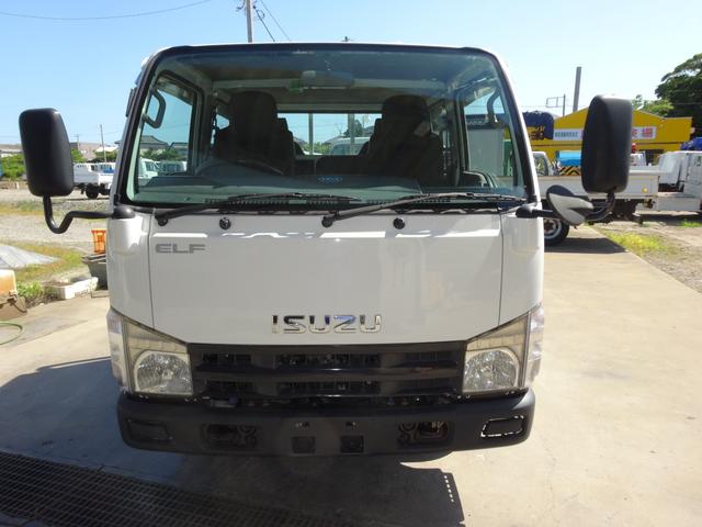2011 Isuzu Elf – thumbnail 2