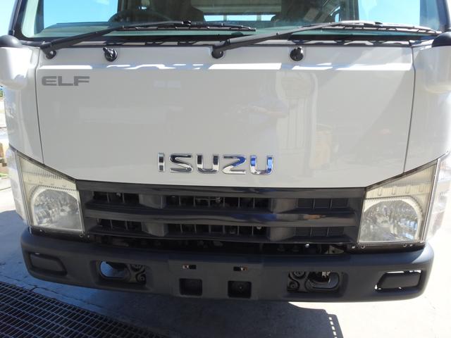 2011 Isuzu Elf – thumbnail 4