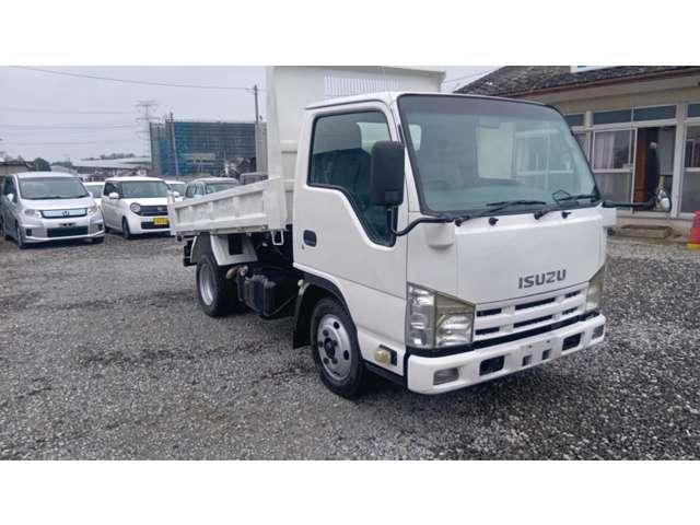 2010 Isuzu Elf – thumbnail 4