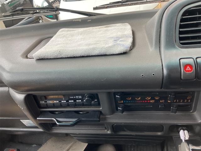2001 Isuzu Elf – thumbnail 3