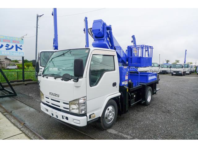 2011 Isuzu Elf