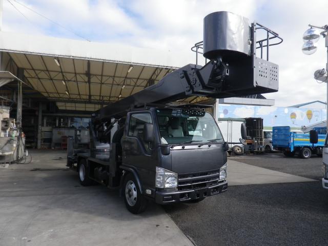 2009 Isuzu Elf – thumbnail 3
