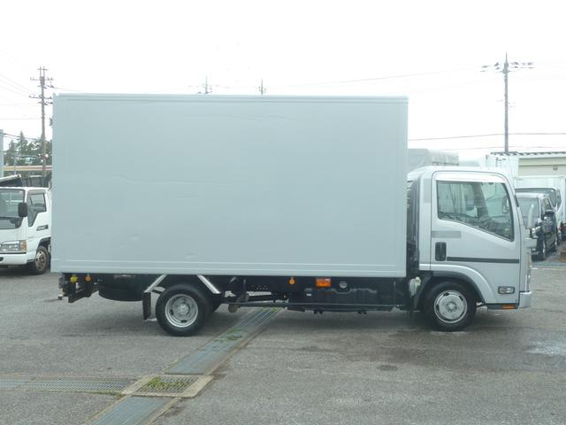 2007 Isuzu Elf – thumbnail 4