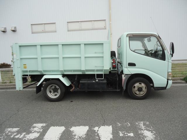 2002 Hino Dutro – thumbnail 4