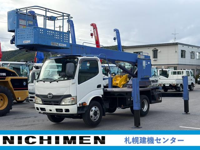 2011 Hino Dutro