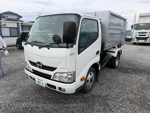 2011 Hino Dutro – thumbnail 2
