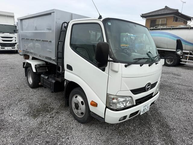 2011 Hino Dutro – thumbnail 4