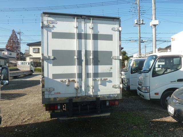 2008 Isuzu Elf – thumbnail 2
