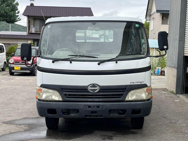 2011 Hino Dutro – thumbnail 3
