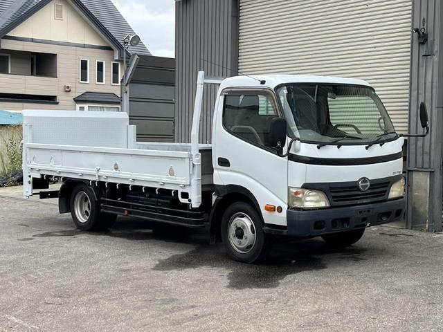 2011 Hino Dutro – thumbnail 4