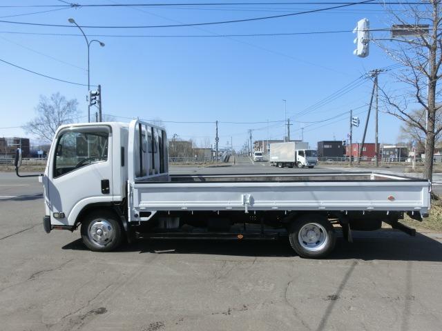 2009 Isuzu Elf – thumbnail 3