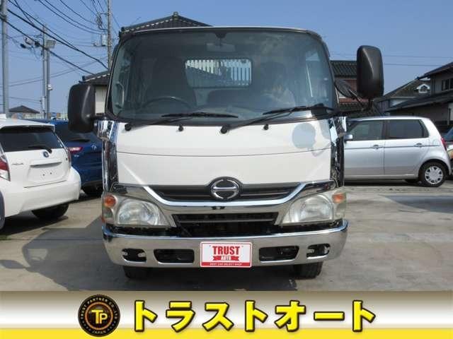 2011 Hino Dutro – thumbnail 2