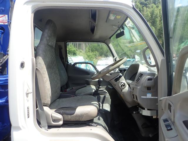 2010 Hino Dutro – thumbnail 4