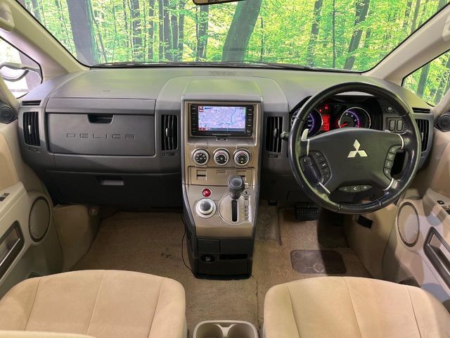2007 Mitsubishi Delica D:5 – thumbnail 2