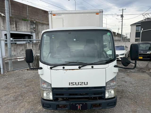 2010 Isuzu Elf – thumbnail 3