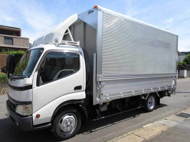 2004 Hino Dutro – thumbnail 2
