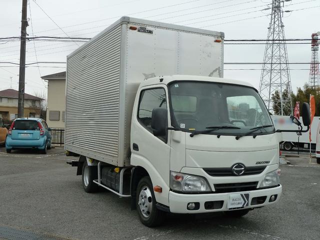 2011 Hino Dutro – thumbnail 2