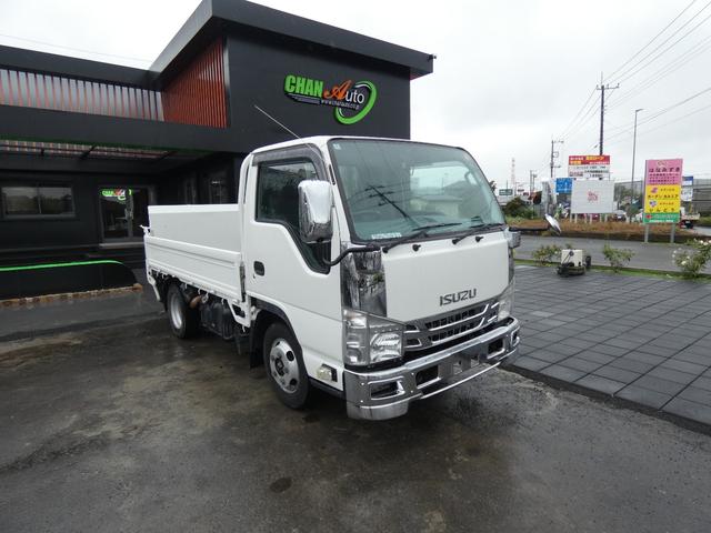 2010 Isuzu Elf – thumbnail 2
