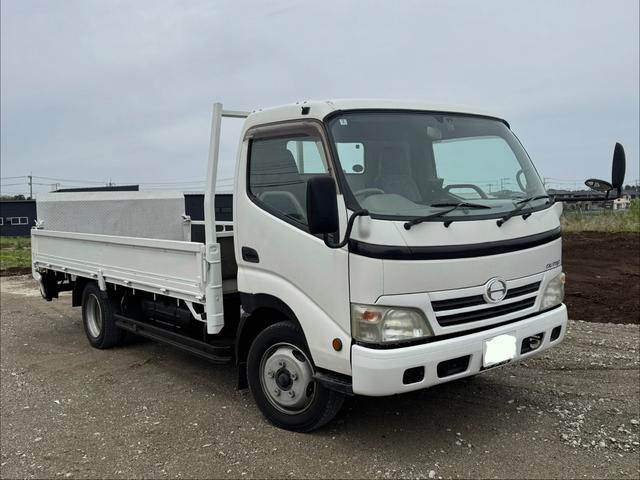 2009 Hino Dutro