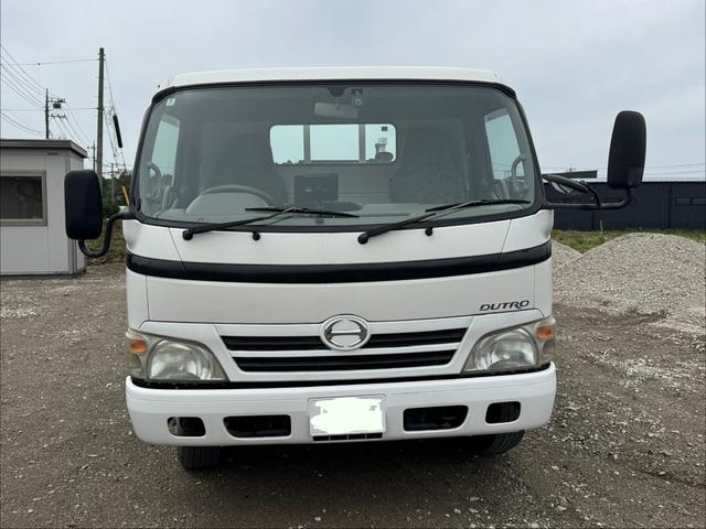 2009 Hino Dutro – thumbnail 3