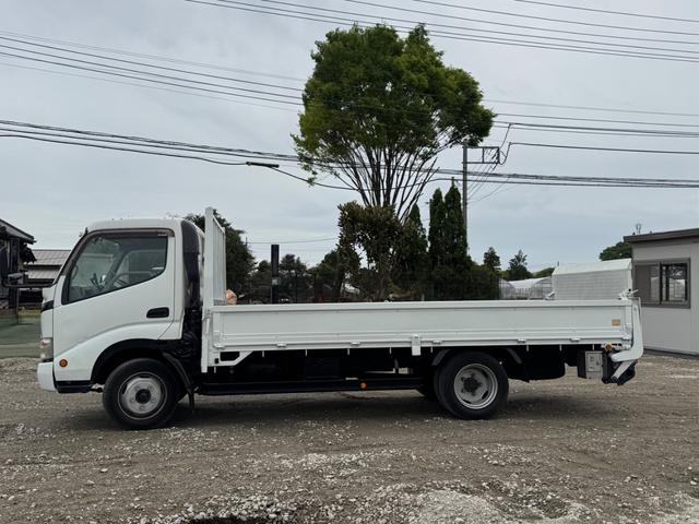 2009 Hino Dutro – thumbnail 4