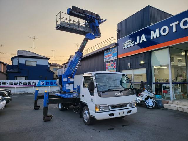 2003 Isuzu Elf