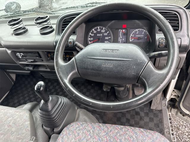 2003 Isuzu Elf – thumbnail 2