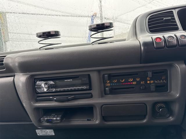 2003 Isuzu Elf – thumbnail 3