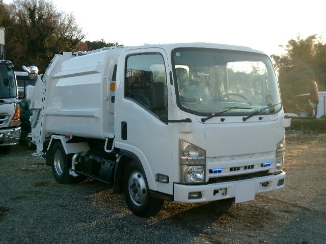2010 Isuzu Elf – thumbnail 3