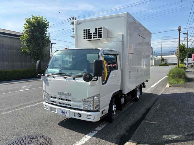 2010 Isuzu Elf – thumbnail 2