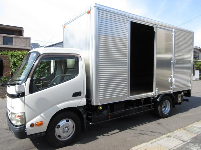 2011 Hino Dutro – thumbnail 2