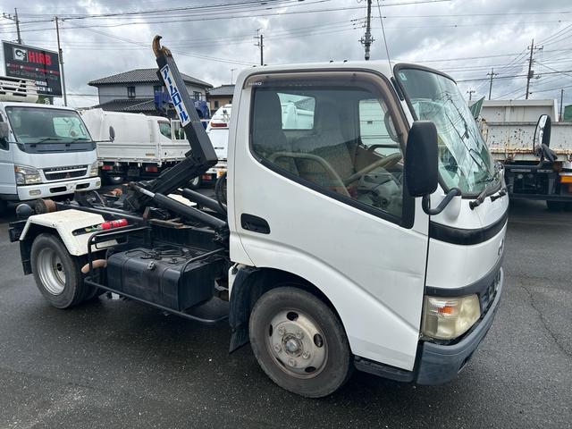 2005 Hino Dutro – thumbnail 3
