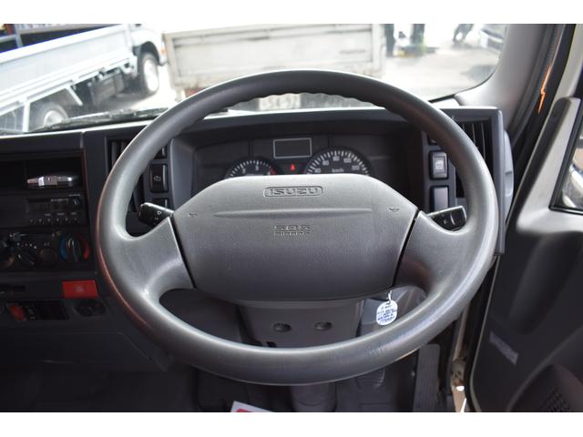 2011 Isuzu Elf – thumbnail 2