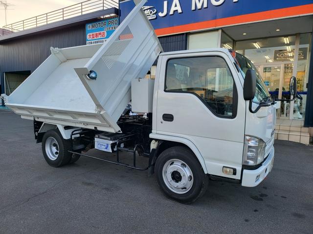 2011 Isuzu Elf – thumbnail 4