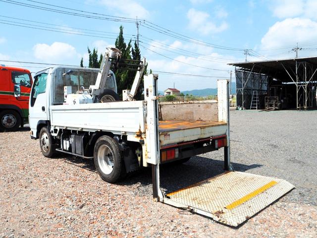 2010 Isuzu Elf – thumbnail 4