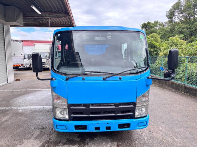 2011 Isuzu Elf – thumbnail 3