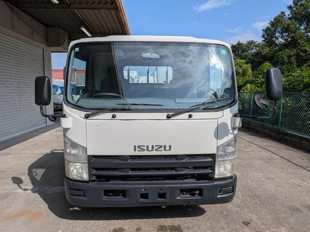 2009 Isuzu Elf – thumbnail 3