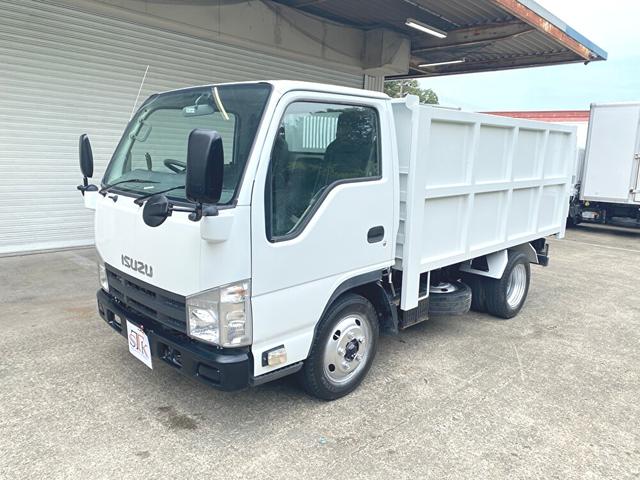 2011 Isuzu Elf – thumbnail 2