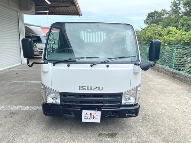 2011 Isuzu Elf – thumbnail 3