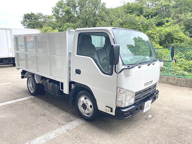2011 Isuzu Elf – thumbnail 4