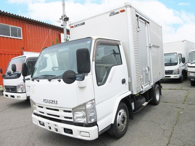 2009 Isuzu Elf – thumbnail 4