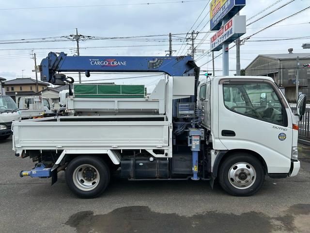 2002 Hino Dutro – thumbnail 4