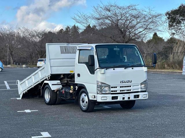 2010 Isuzu Elf – thumbnail 4