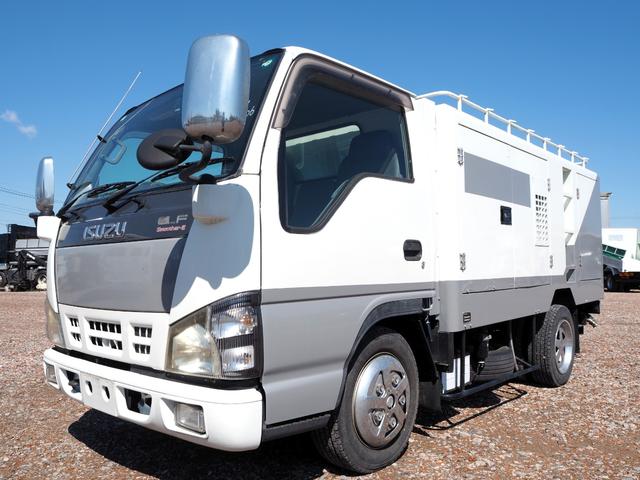 2005 Isuzu Elf