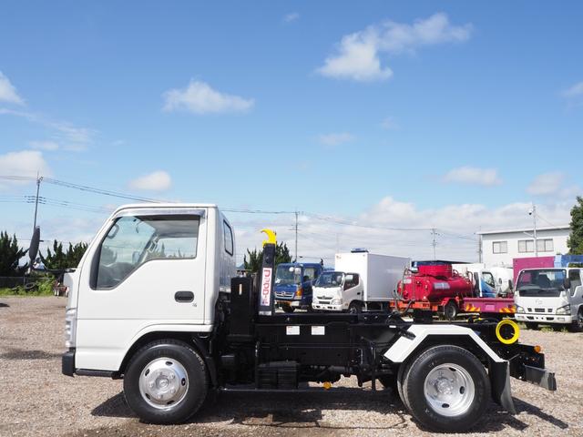 2008 Isuzu Elf – thumbnail 3