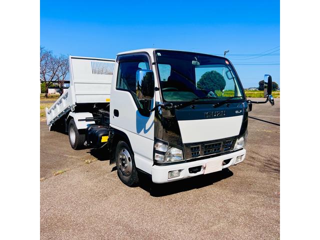 2005 Isuzu Elf