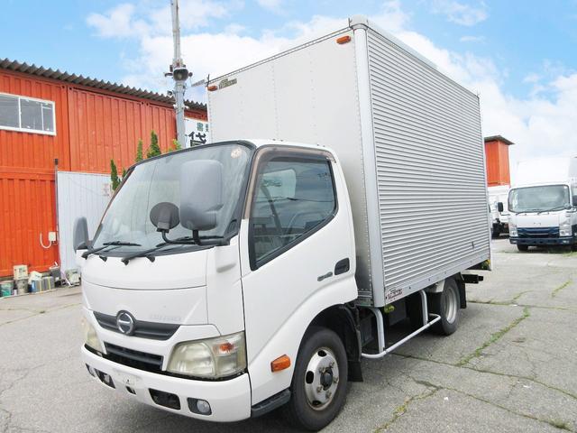 2011 Hino Dutro – thumbnail 4